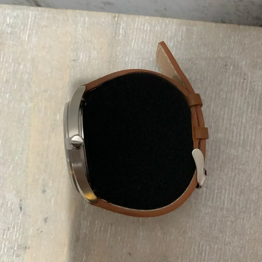𝅺Accutime Leather Strap Watch NIB